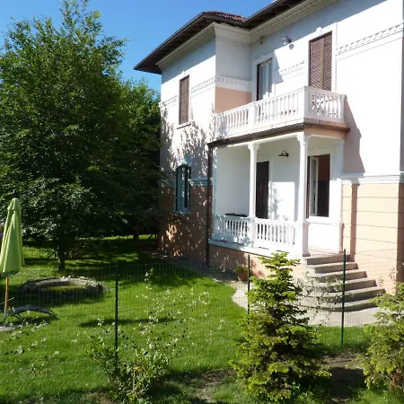 Casa Raffaello בית נופש קסטלטו סופרה טיצ'ינו